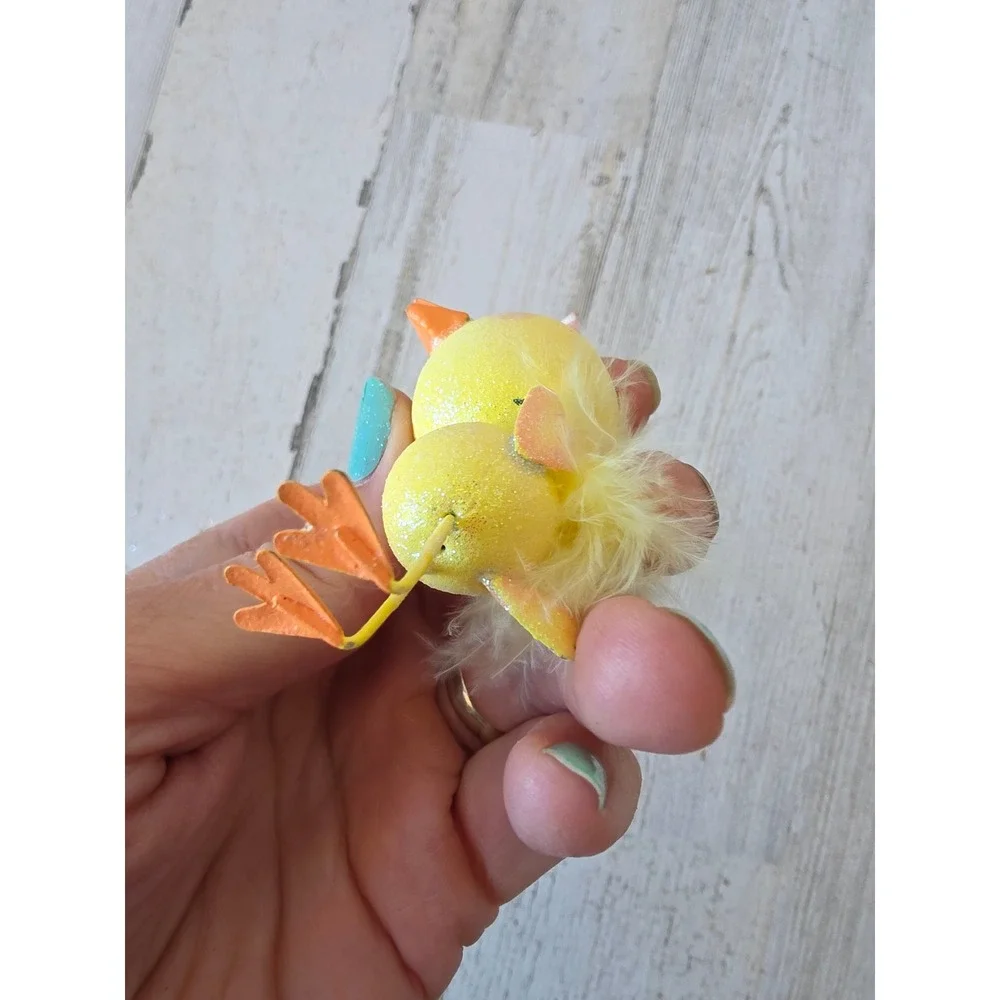 Vintage pier 1 metal chick spring Easter ornament bird feather rare tree